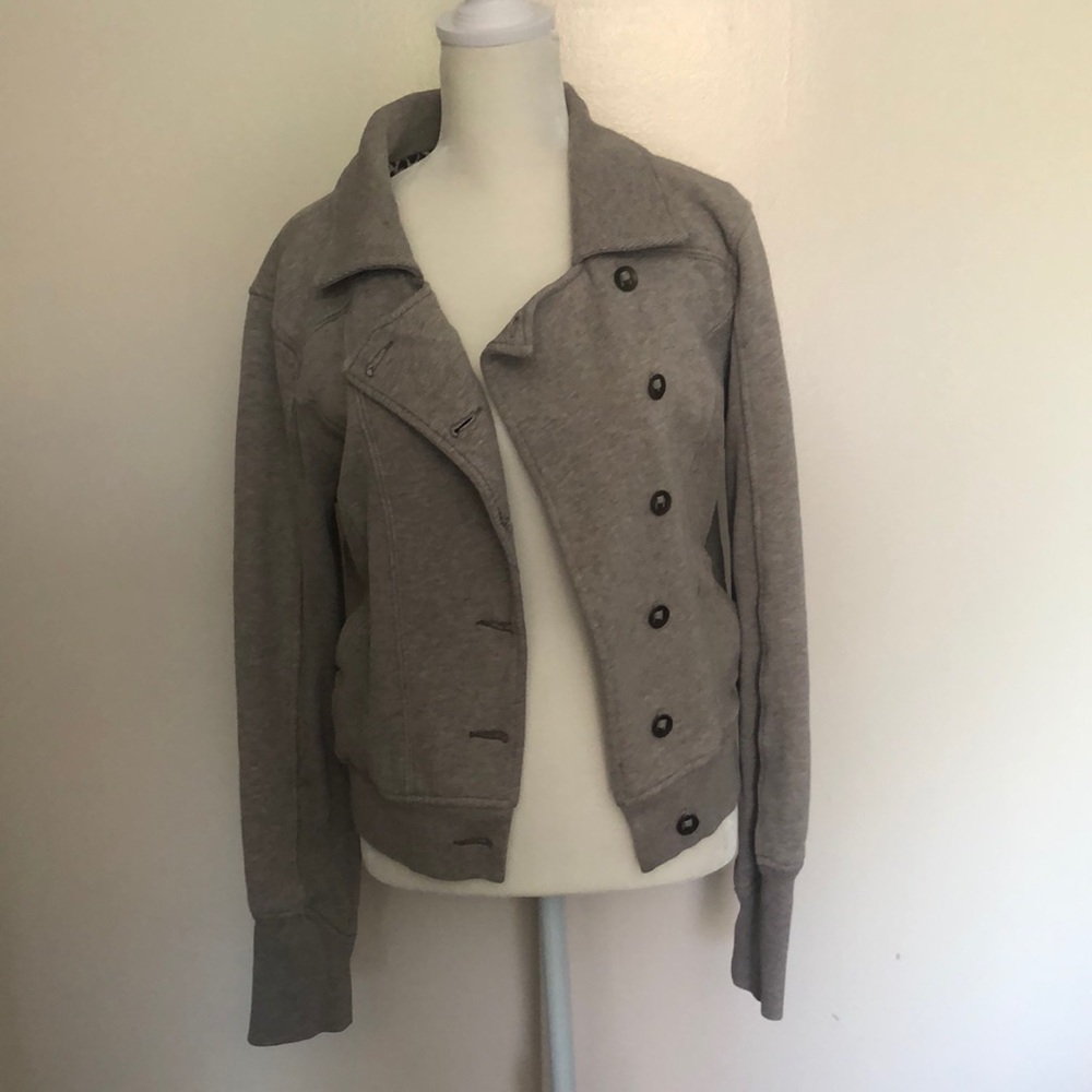 Super cute short body fitting sweater type jacket